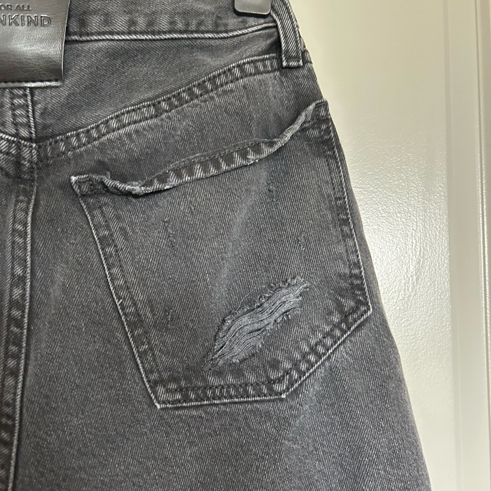 7 For All Mankind Black Easy Straight Leg Distressed 5 button Jeans - Picture 6 of 8